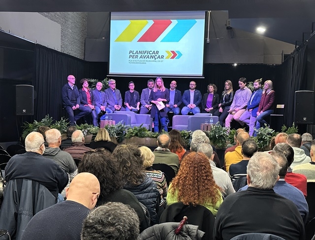 ANNA F. / AJ. DE TORREDEMBARRA