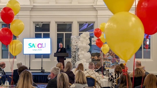 Granados a Holiday World Show