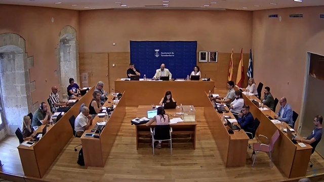 ANNA F. / AJ. DE TORREDEMBARRA