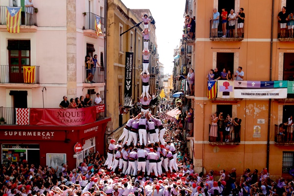 Pilar 8fm Jove St Magí 25