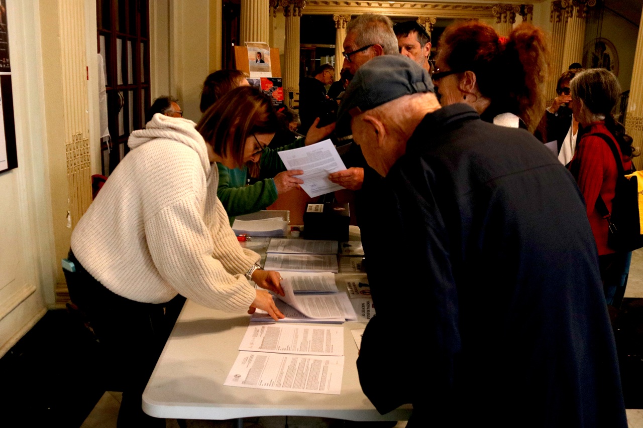 Recollida Signautres Contra MAT A Reus - InfoCamp