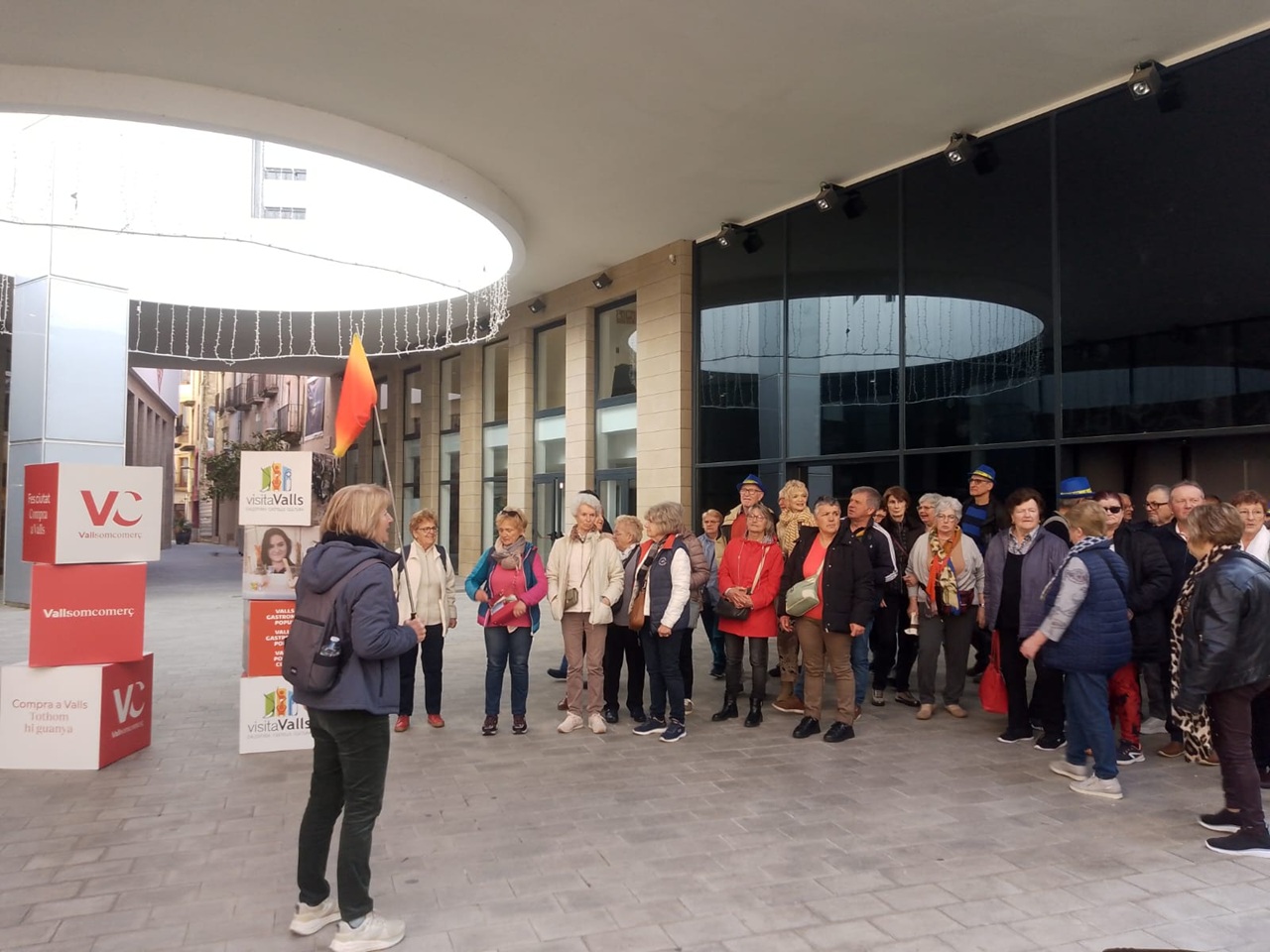 visita turistes francesos museu casteller