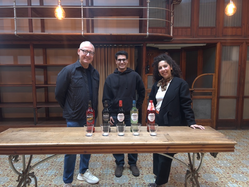 entrega premi vermut miro