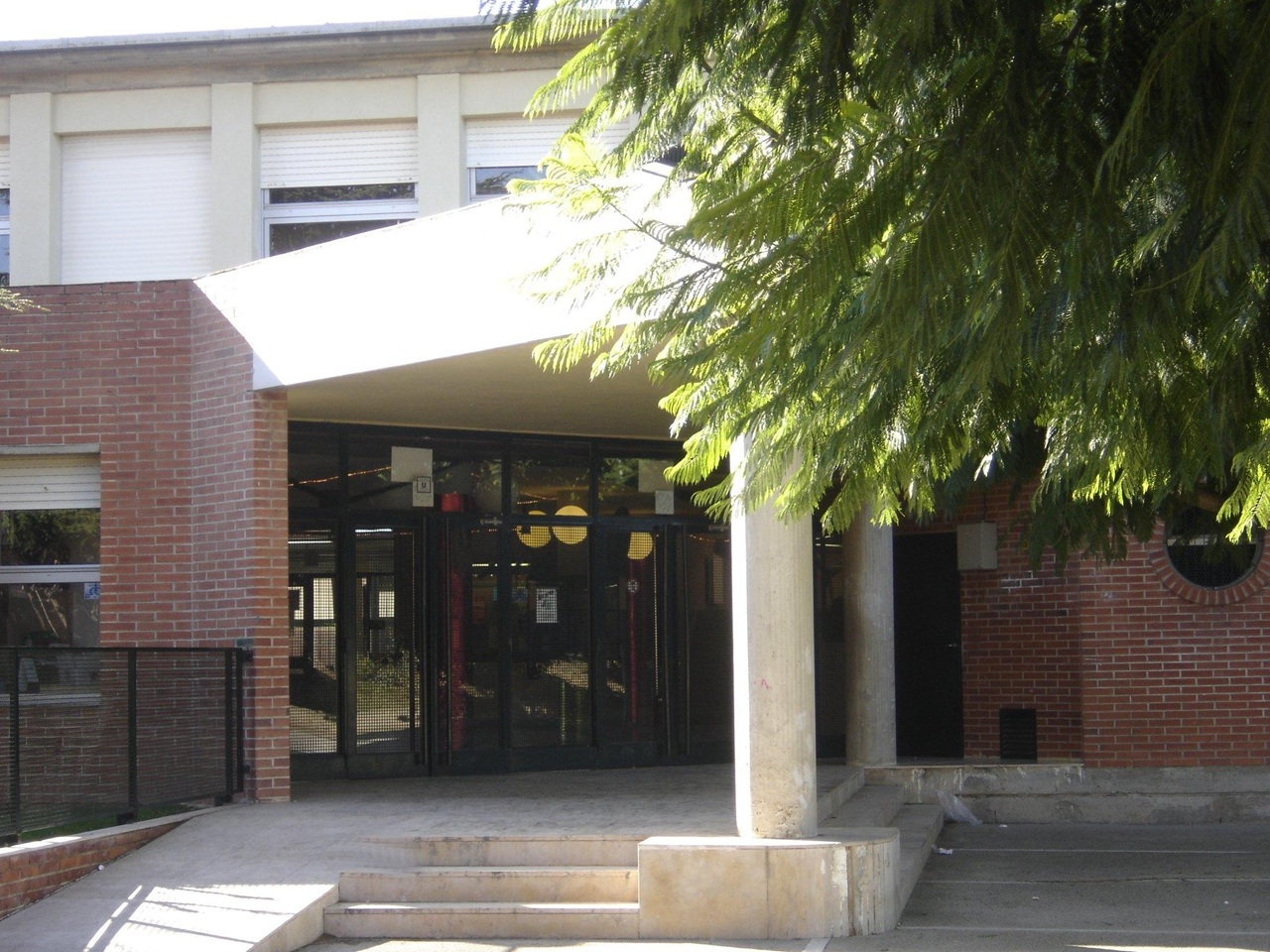 institut domenech i montaner entrada
