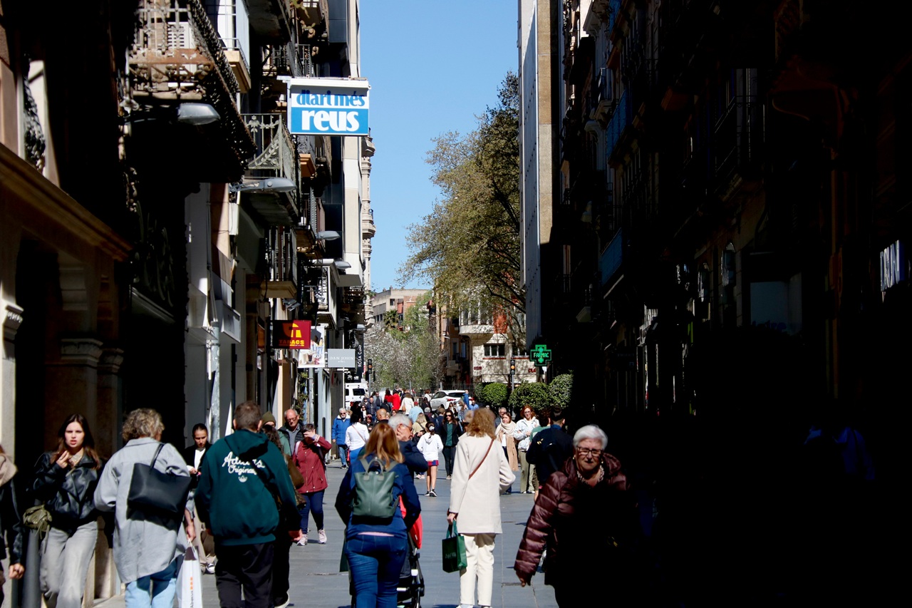 carrer llovera primavera
