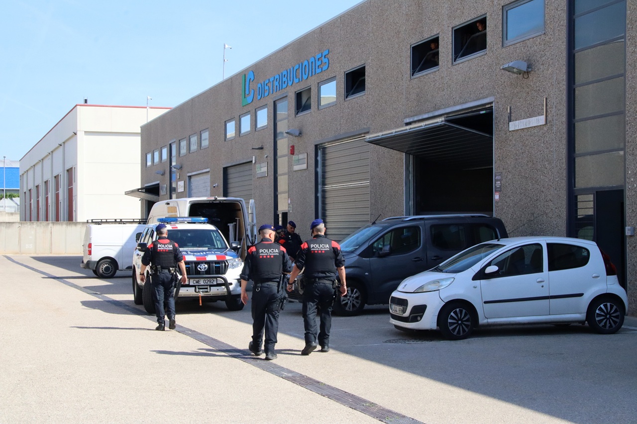 escorcoll mossos polígon riu clar marihuana
