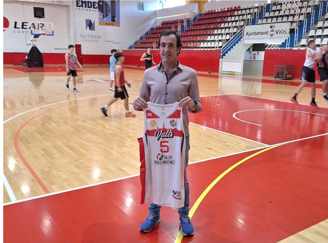 victor larraz renova 2026