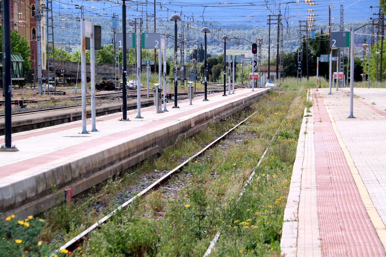 vies tren estació mora la nova