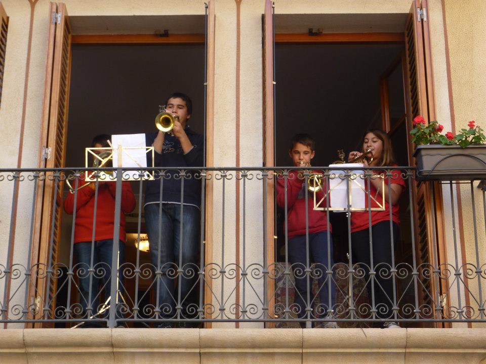 música als balcons arxiu