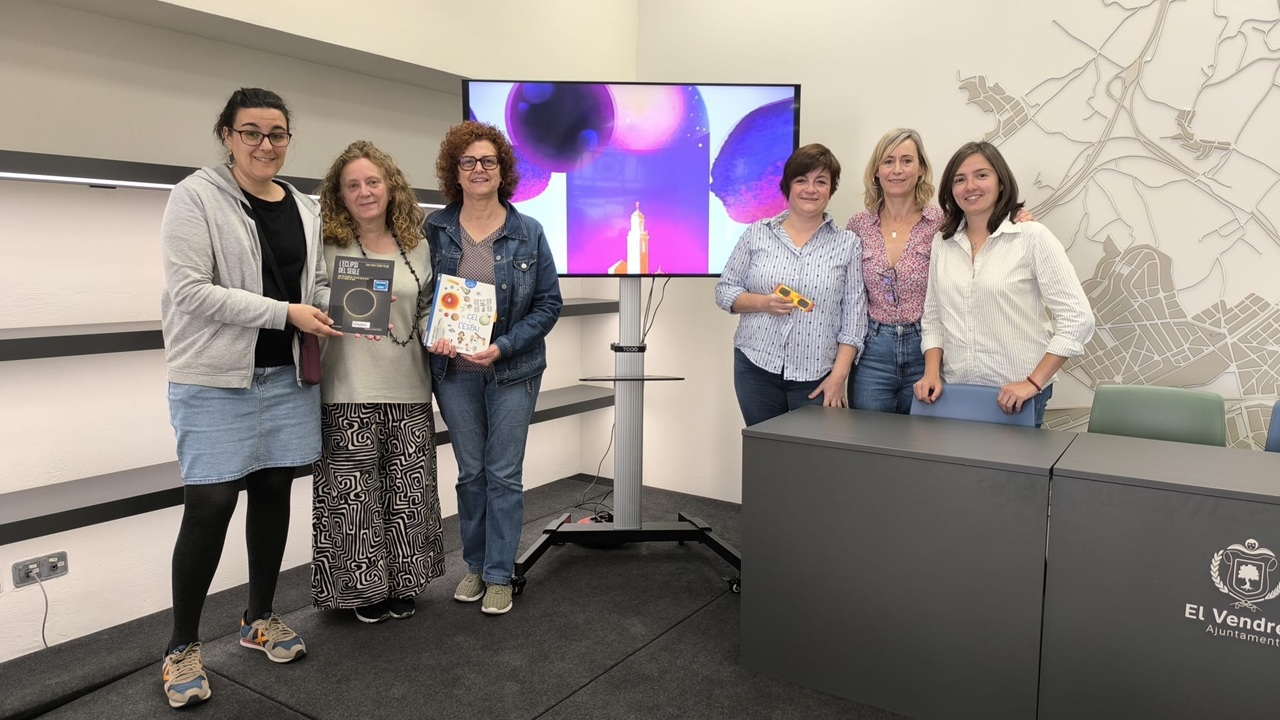 presentació el vendrell mira al cel