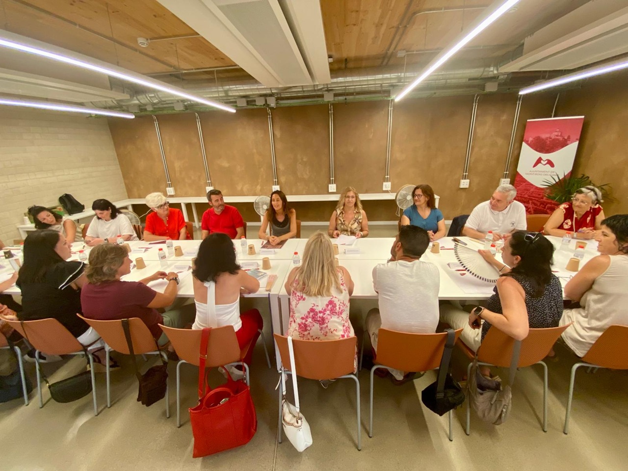 niubó i comunitat educativa montroig