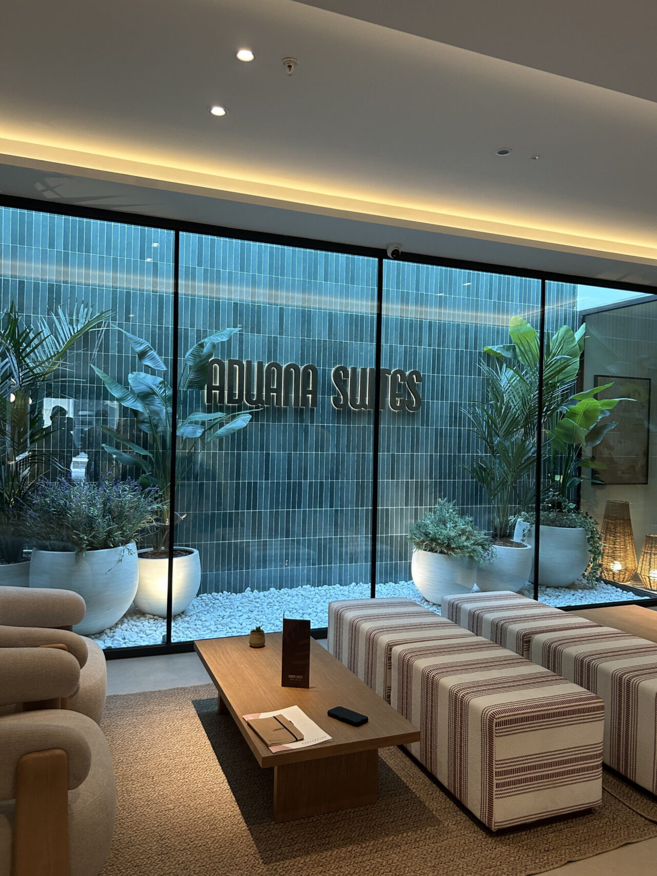aduana suites salou