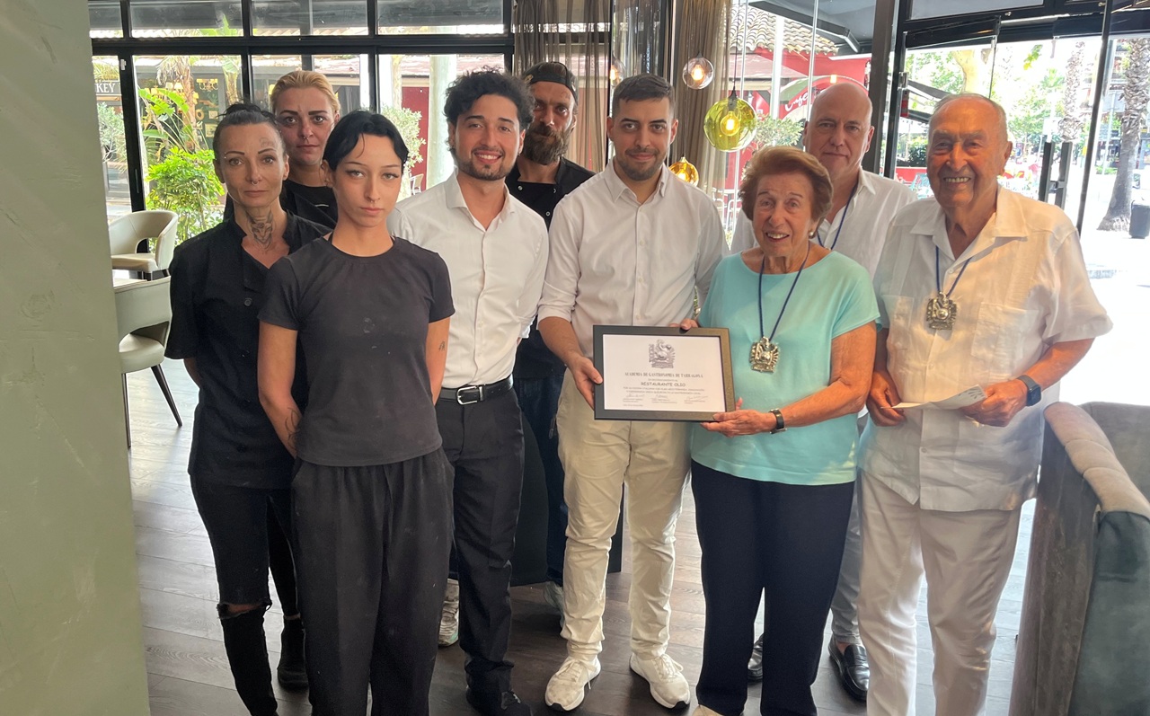 entrega diploma agt a equip olio